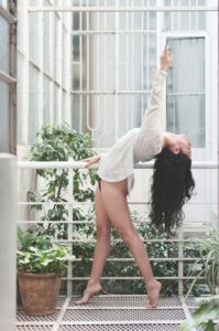 Ona trazi njega beograd