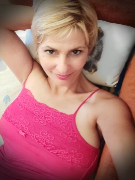 Mirjana – Obrazovana i Odmerena