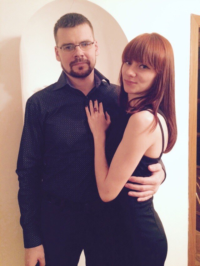 Zgodan Par Traži Obdarenog i Mladog