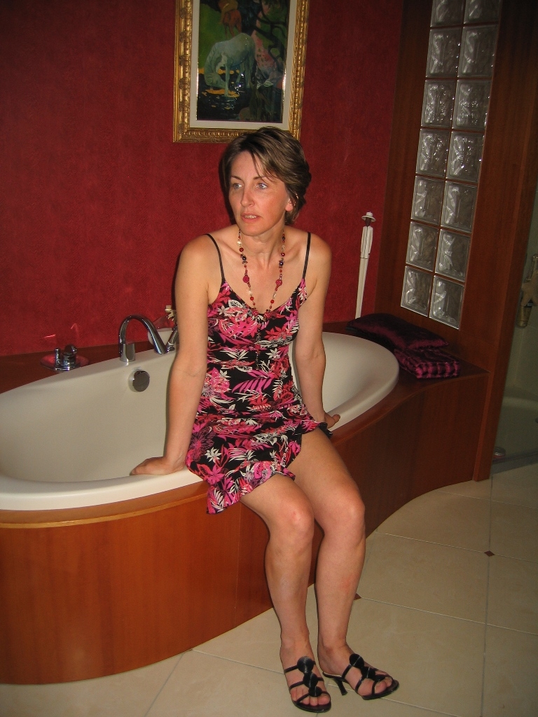 Žena Širokih Shvatanja