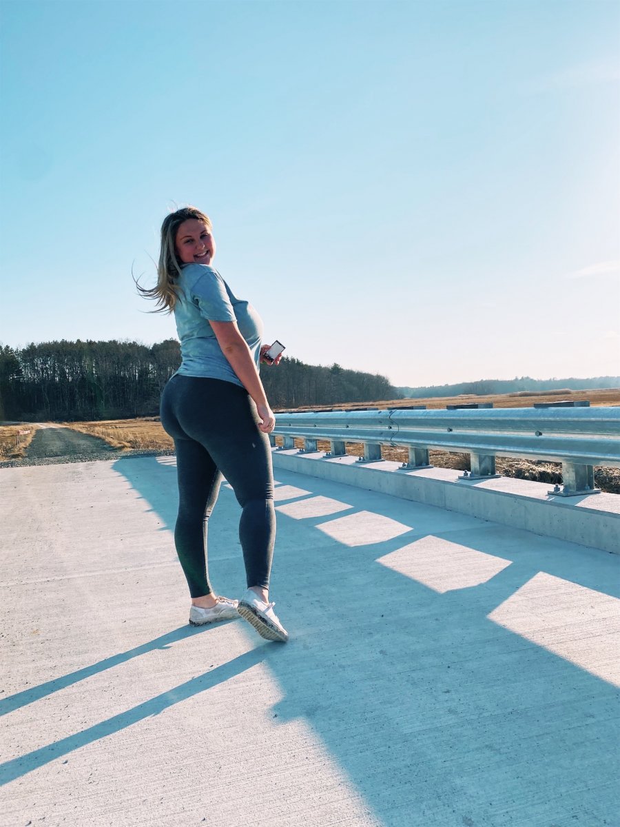 Punačka Lezbica Izraženih Oblina