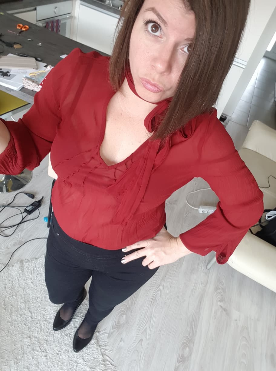 Slobodna, ako nekog zanima