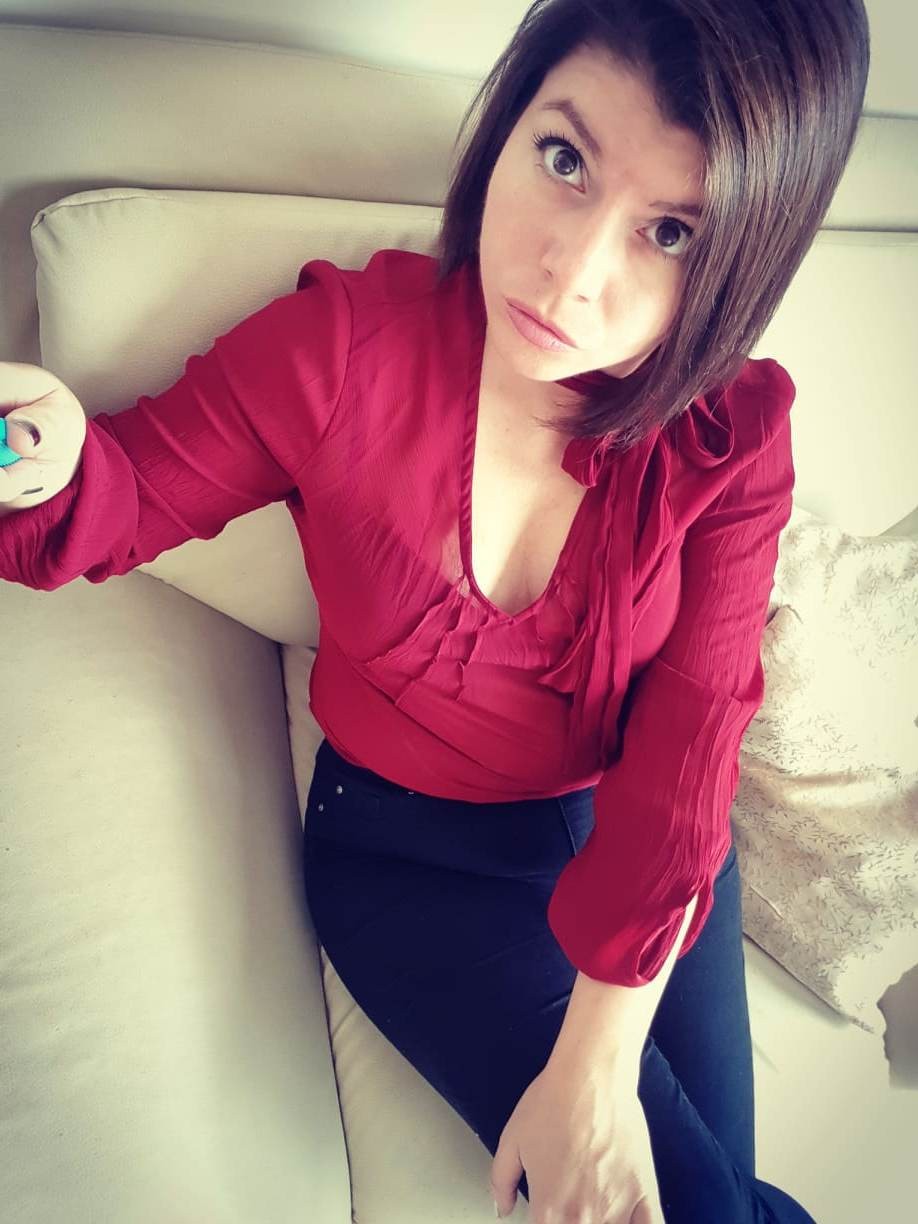 Slobodna, ako nekog zanima