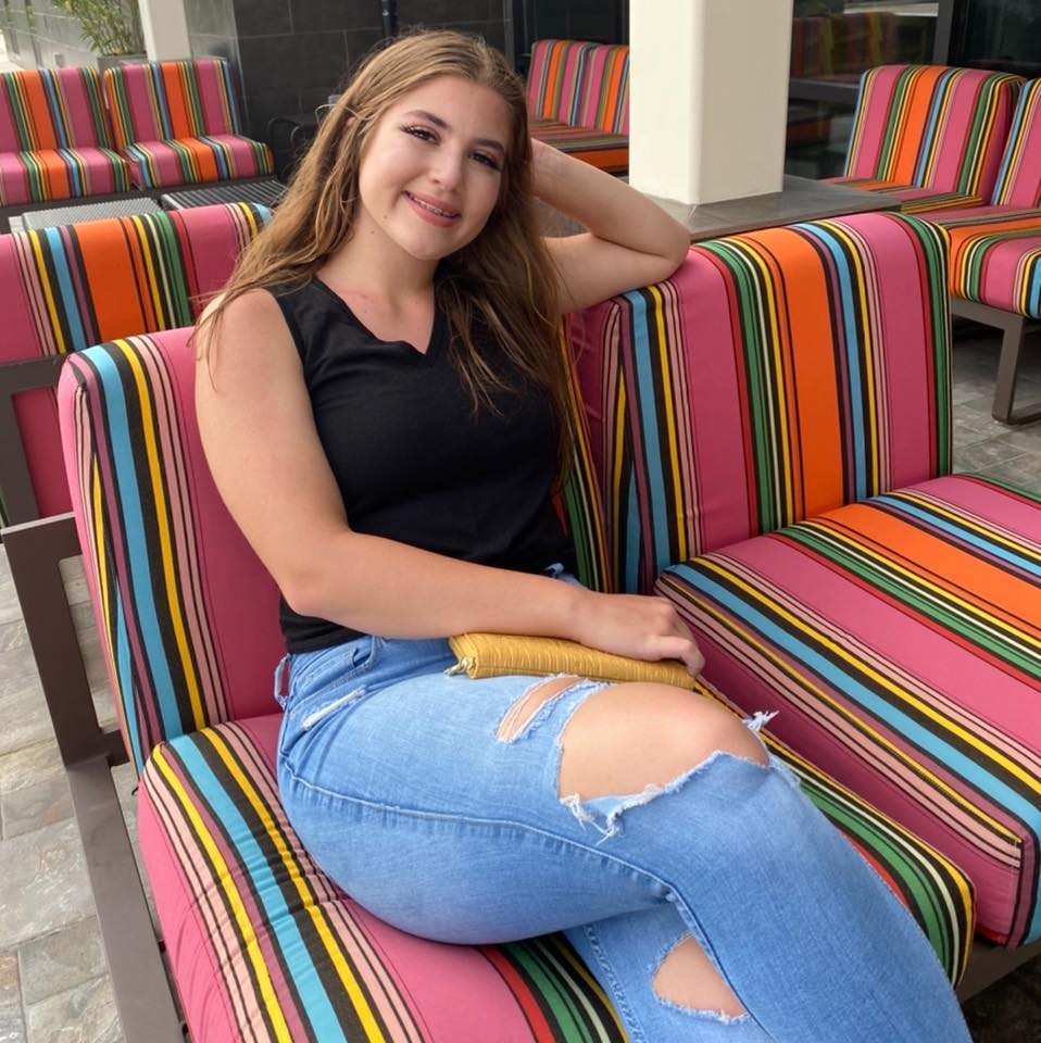 Studentkinja stidljivica