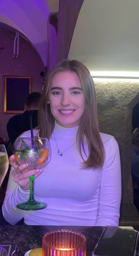 Mlada lijepa nježna