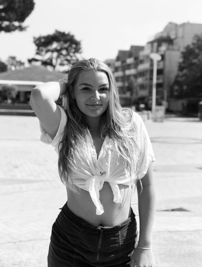 Sve je na mojoj strani