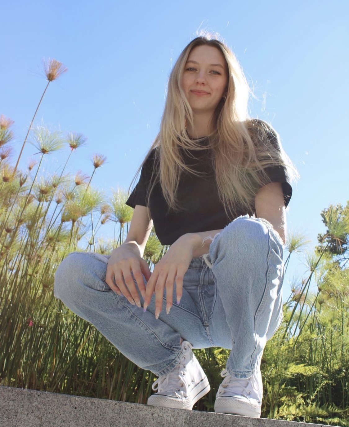 Sama sebi nedovoljna