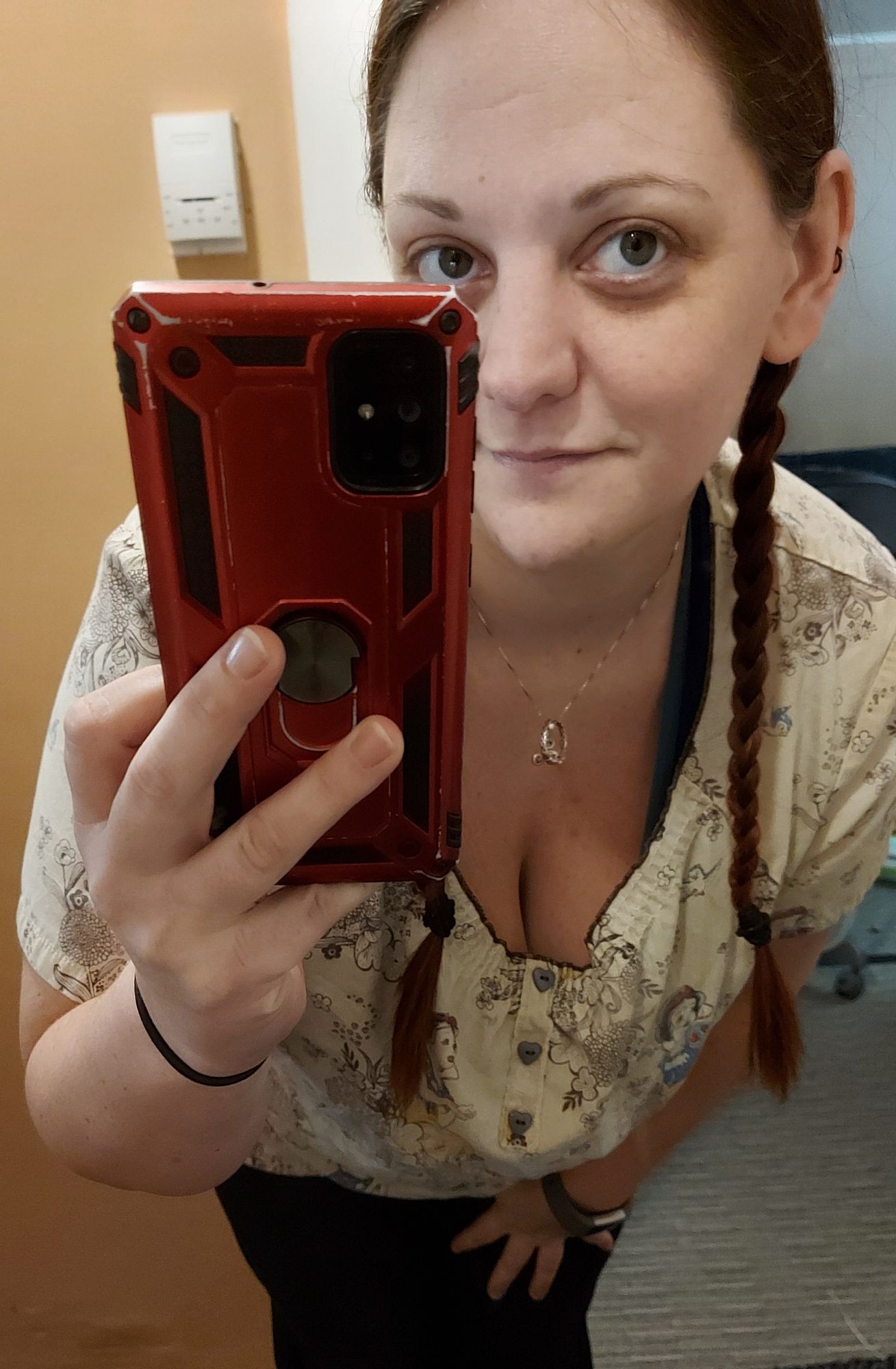 upoznala bih muskarca do 40 god