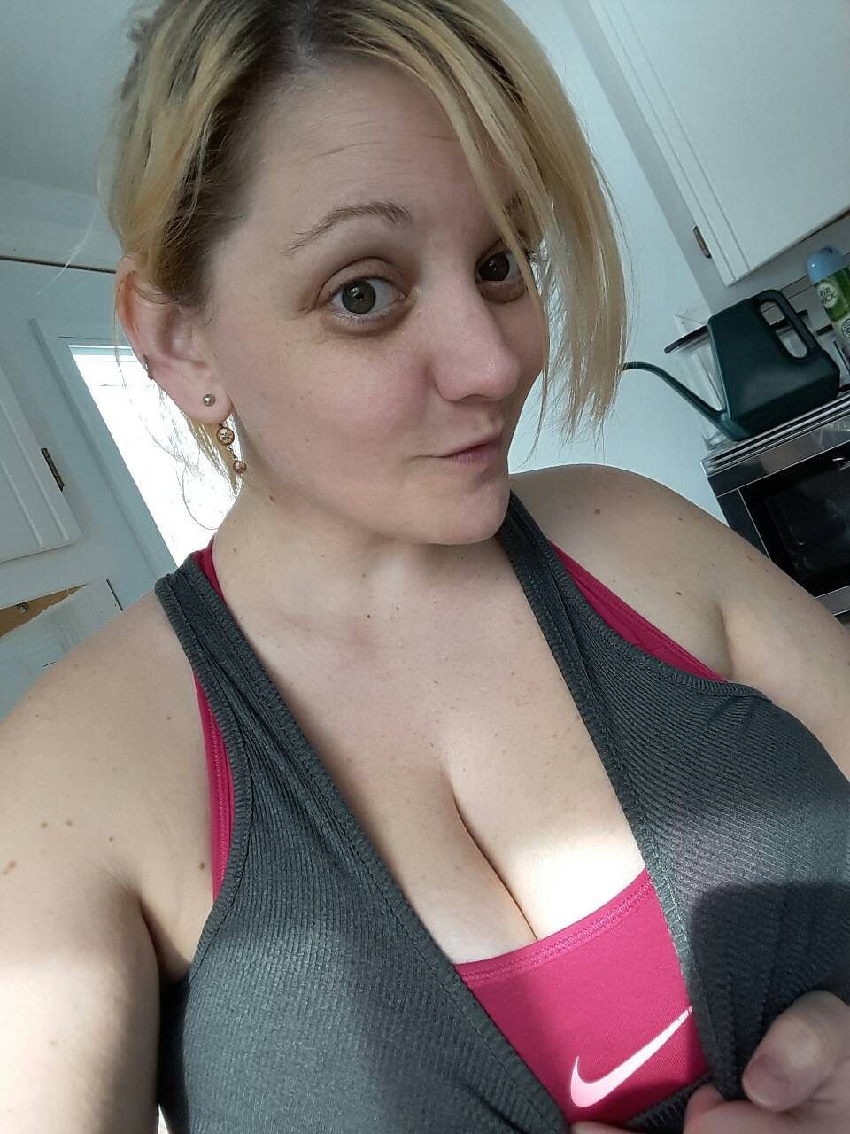 upoznala bih muskarca do 40 god