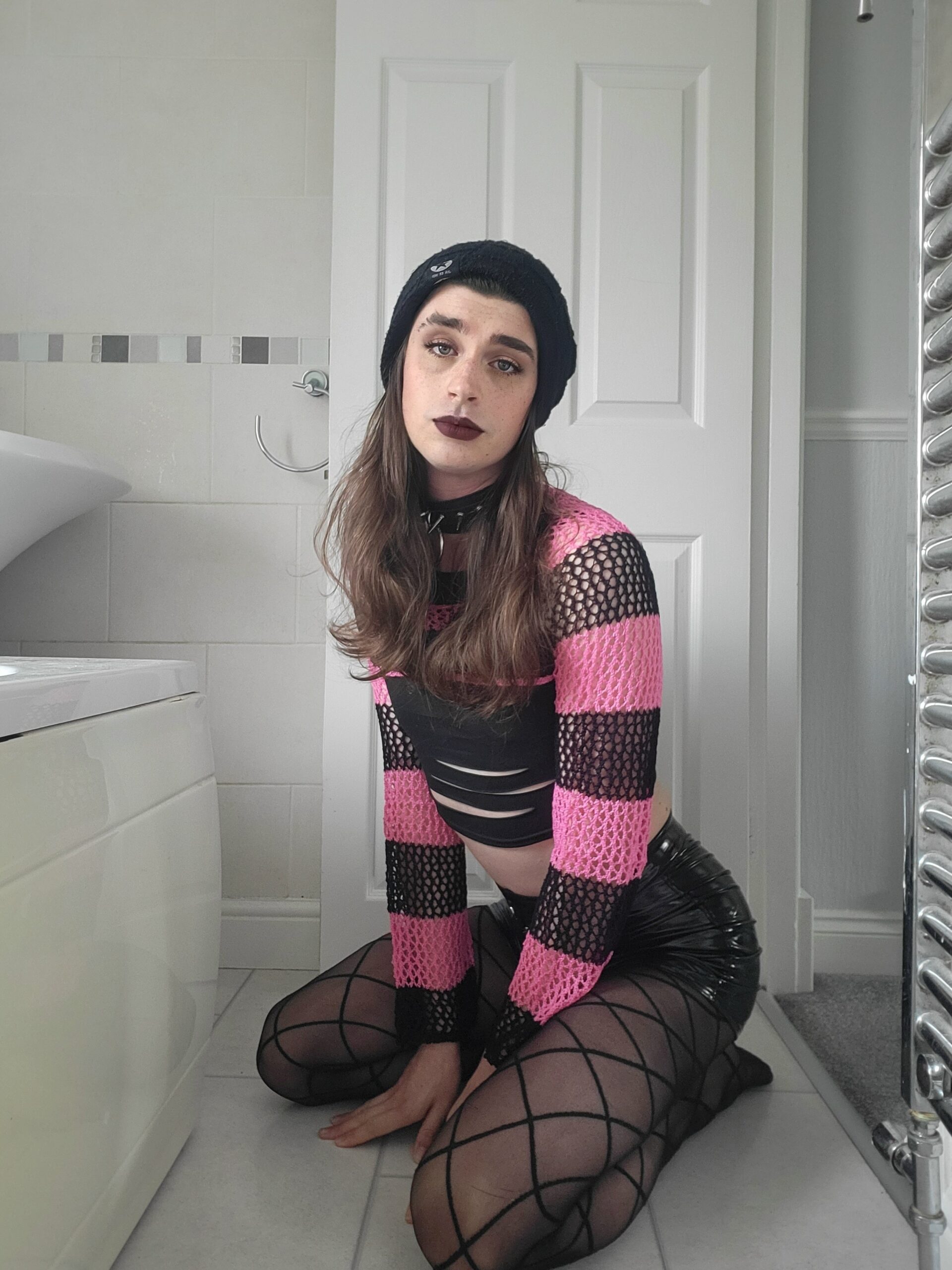 potcinjena tranvestita