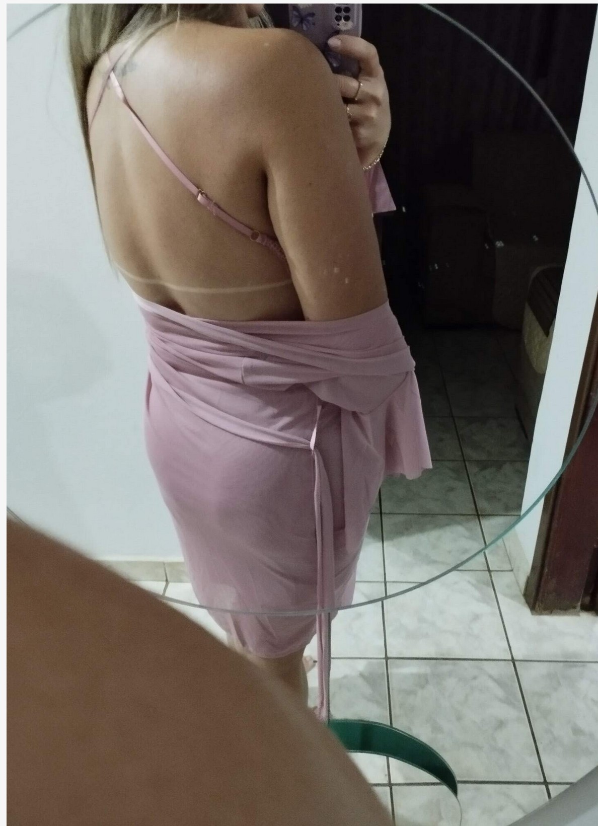 Plava znatiželjna mamica