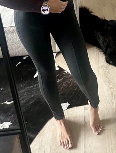 Lana foot fetis